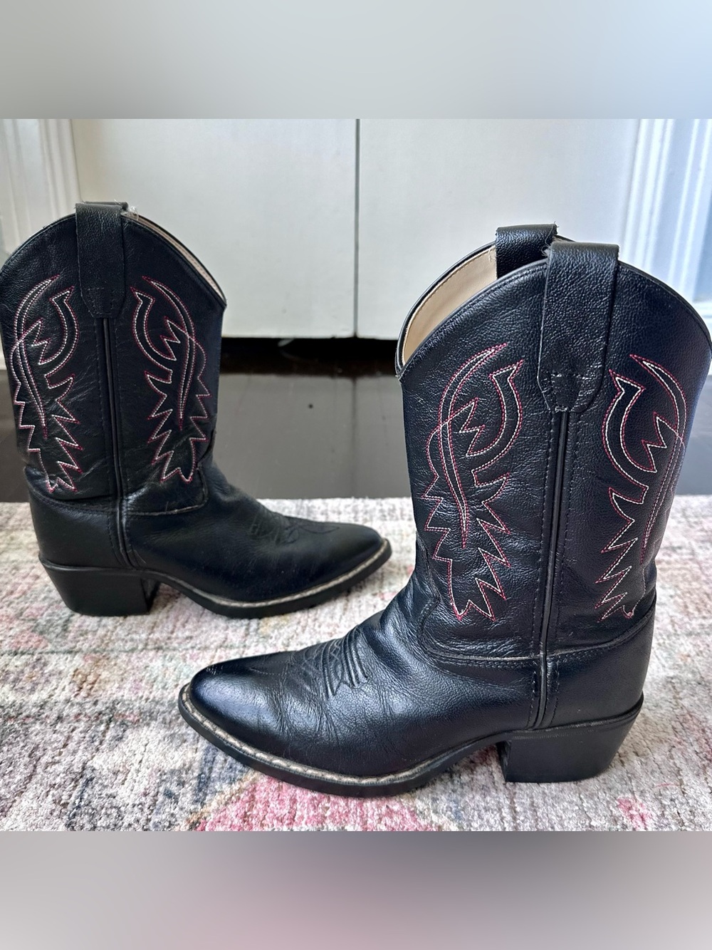 Kid’s Black Leather Cody James Cowboy Boots with Red Stitching - Picture 2 of 7